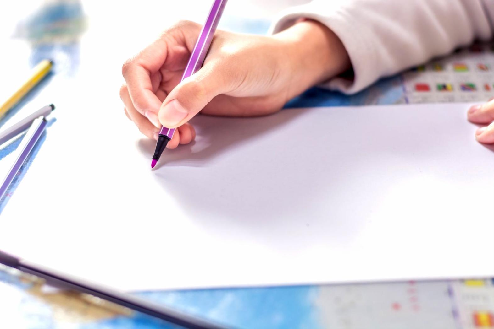 Planification financière moderne avec graphiques et analyses
